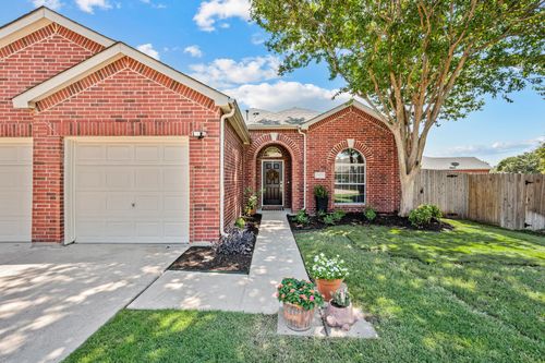 8404 Island Ct, Fort Worth, TX, 76137-5926 | Card Image