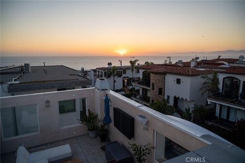 410 31st St, Manhattan Beach, CA, 90266-3914 | Card Image