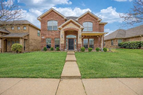 305 Village Dr, Red Oak, TX, 75154-8849 | Card Image