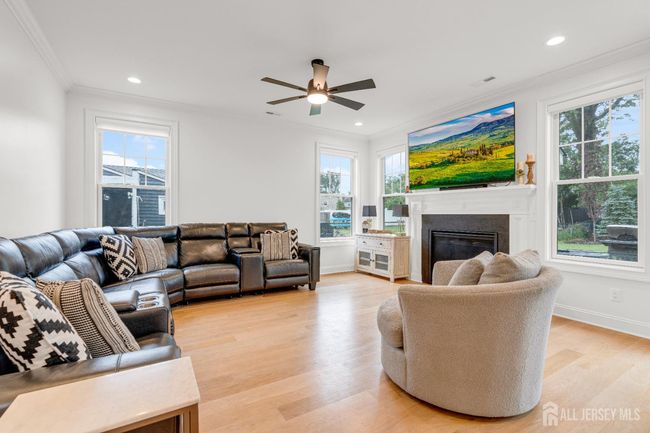 40 Cambridge Rd, House other with 5 bedrooms, 3 bathrooms and null parking in Edison NJ | Image 5