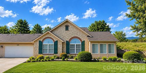 76 Mountain Meadow Cir, Weaverville, NC, 28787-9378 | Card Image