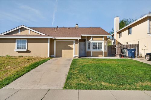 1005 Erdman Way, Sacramento, CA, 95838 | Card Image