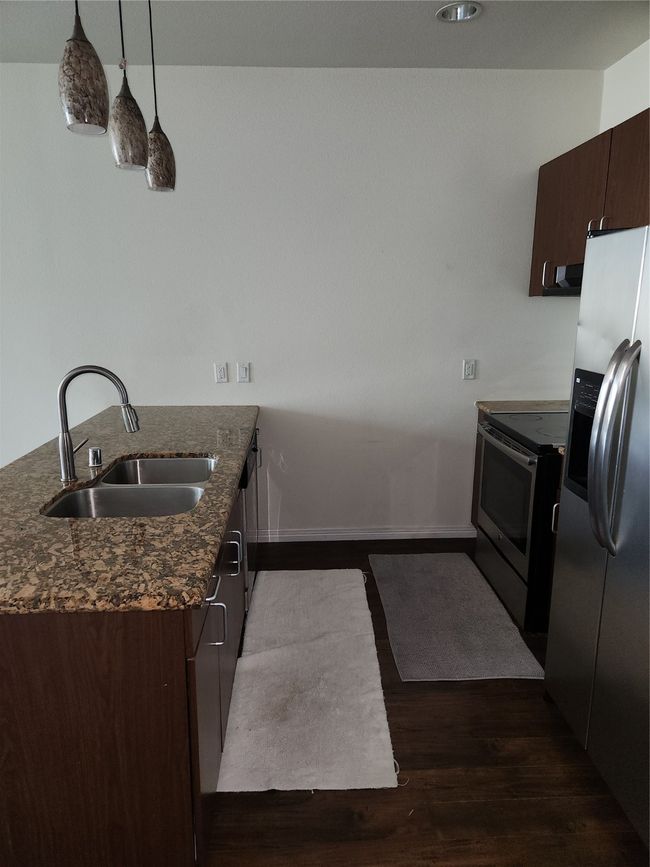 Kitchen | Image 11
