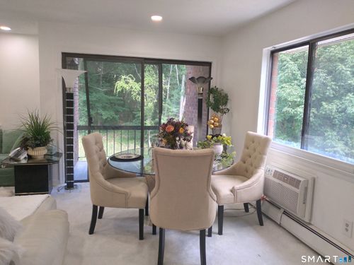 943-943 High Path Rd, Windsor, CT, 06095-4128 | Card Image