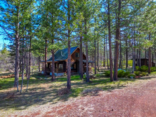 547705 Old Highway Rd, House other with 3 bedrooms, 3 bathrooms and null parking in Mcarthur CA | Image 4
