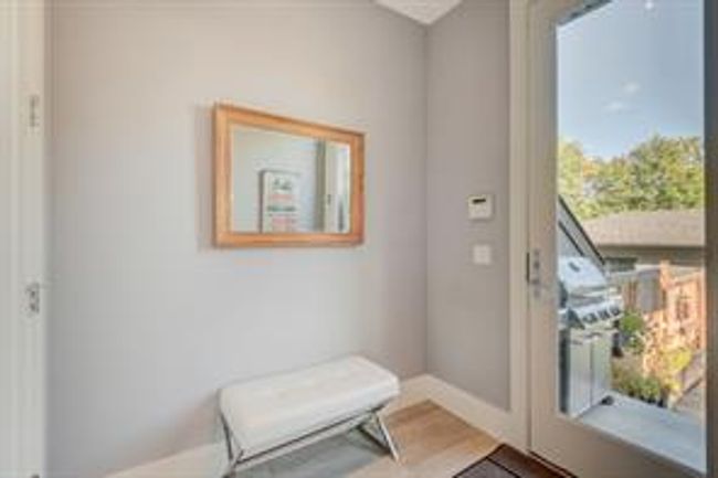 4004 2 St Nw, Home with 4 bedrooms, 3 bathrooms and 2 parking in Calgary AB | Image 16