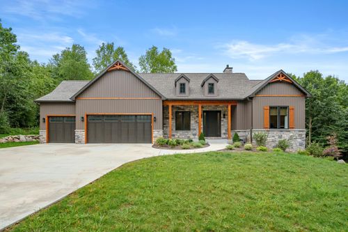 3090 Elk Antler Ave, Plainwell, MI, 49080-8817 | Card Image