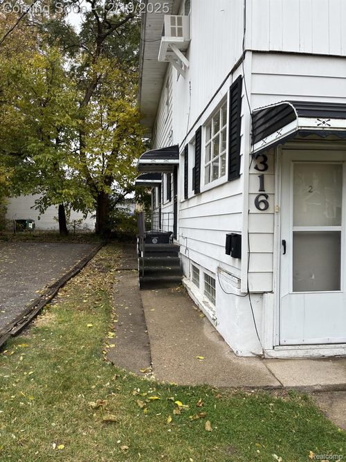 314 E 4th St, Flint, MI, 48502-1604 | Card Image