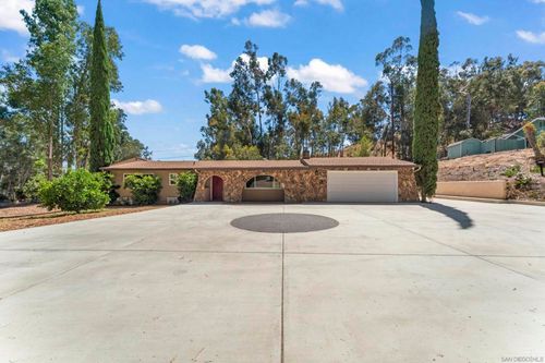 3007 Quail Rd, Escondido, CA, 92026-8831 | Card Image