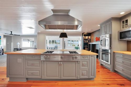 14 Eagle Point Rd, Hampton, VA, 23669-2152 | Card Image