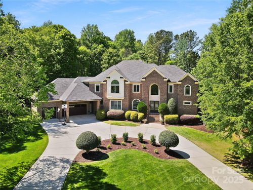 5001 Oxfordshire Rd, Waxhaw, NC, 28173-7324 | Card Image