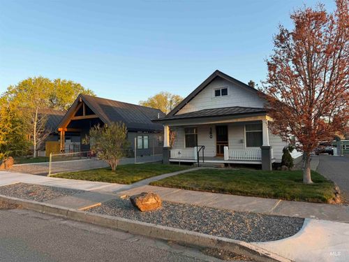 160 E Arthur Ave, Glenns Ferry, ID, 83623-2378 | Card Image