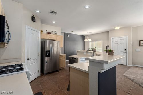 unit-103-6041 Turning Spoke Trl, Henderson, NV, 89011-1468 | Card Image