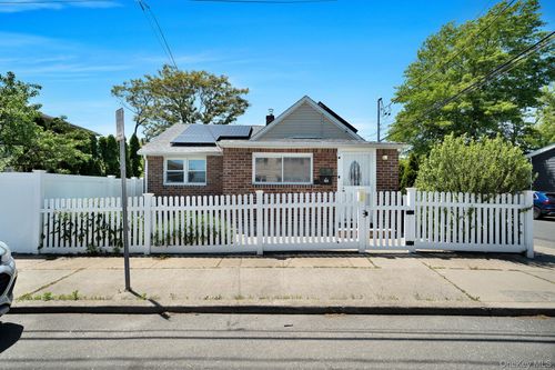 105 Claridge Ave, Elmont, NY, 11003-1510 | Card Image