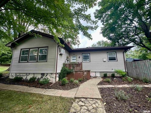 718 17th Ave N, Clinton, IA, 52732-2808 | Card Image