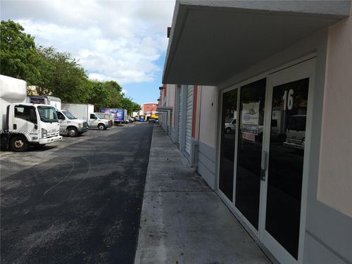 16-13331 Sw 132 Ave, MIAMI, FL, 33186 | Card Image