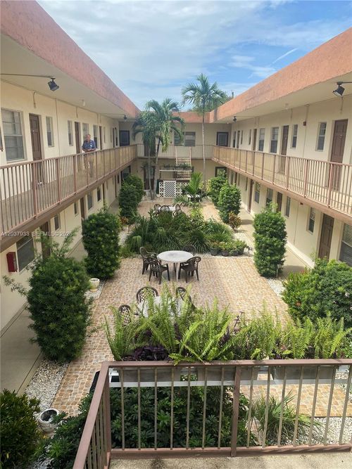 222-415 Ne 2nd St, Hallandale Beach, FL, 33009-4362 | Card Image