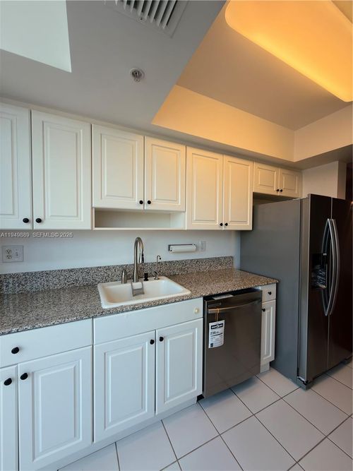 apt-306-2501 Sw 37th Ave, Miami, FL, 33133-2045 | Card Image