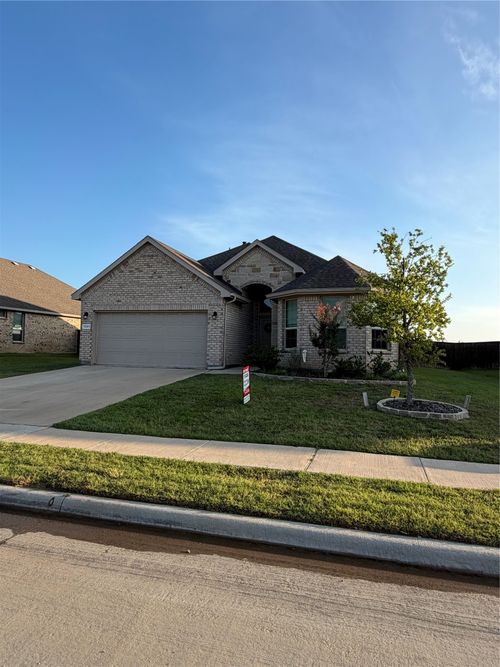 1331 Madeline Ln, Krum, TX, 76249-1561 | Card Image