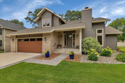 2114 Shannon Dr, Saint Cloud, MN, 56301-4798 | Card Image