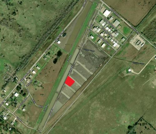 135 Taxi Way One, Manvel, TX, 77578 | Card Image