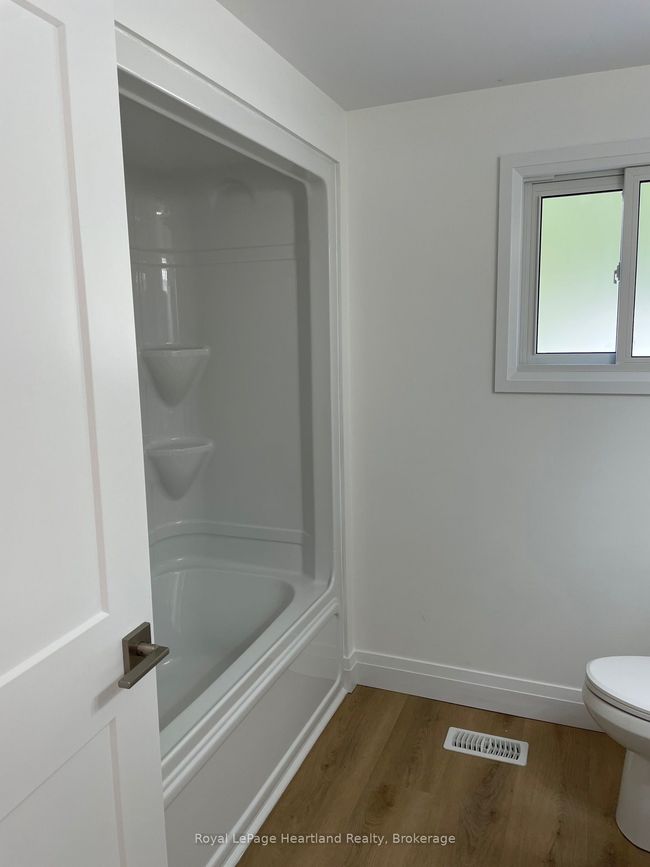 26 Watergate Dr, Home with 3 bedrooms, 1 bathrooms and 2 parking in Goderich ON | Image 9