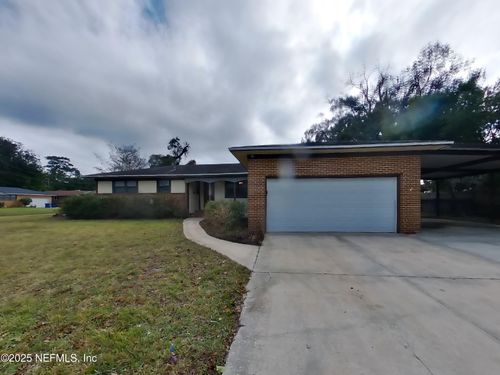 8588 Lamanto Ave N, Jacksonville, FL, 32211-6389 | Card Image