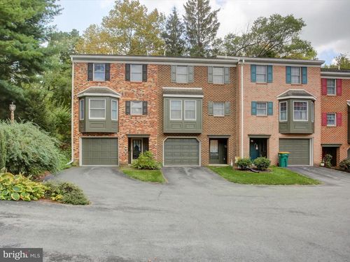 317 Valley View Dr, WAYNESBORO, PA, 17268-1327 | Card Image