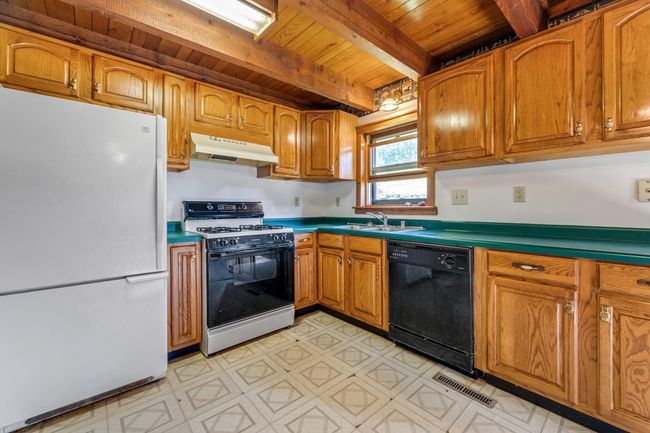 Kitchen | Image 9