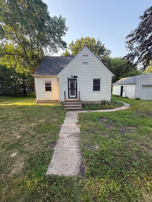 523 E 11th St, Gibbon, MN, 55335-3135 | Card Image