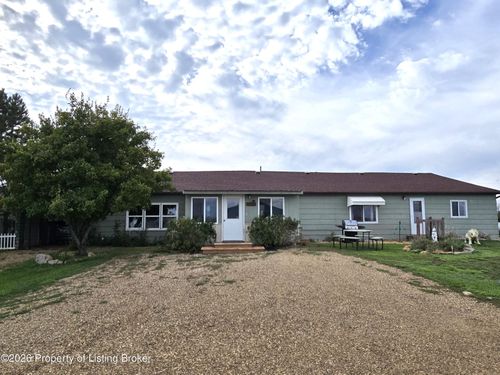 205 1st Avenue Ne, Lemmon, ND, 57638 | Card Image