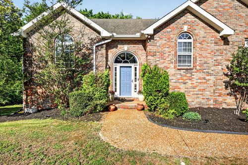 136 River Chase, Hendersonville, TN, 37075-5826 | Card Image