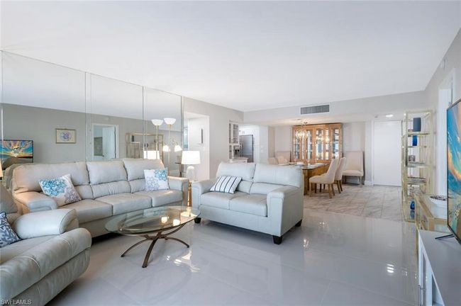 APT-805 - 4005 Gulf Shore Blvd N, Condo with 2 bedrooms, 2 bathrooms and 1 parking in NAPLES FL | Image 7