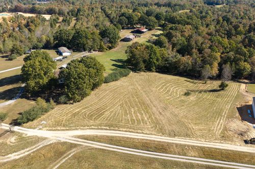 1087 Cowan Rd, Dickson, TN, 37055-3409 | Card Image