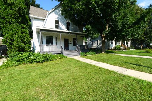 338 Branch St, Hartford, WI, 53027-1802 | Card Image