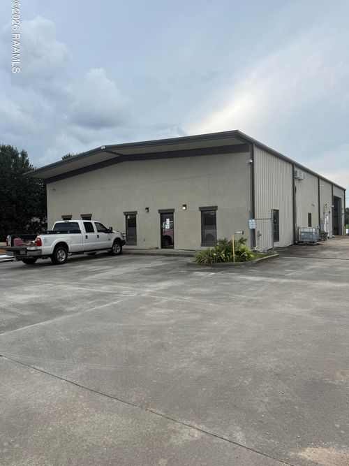 1017 Qcp Park Dr, Broussard, LA, 70518-8056 | Card Image