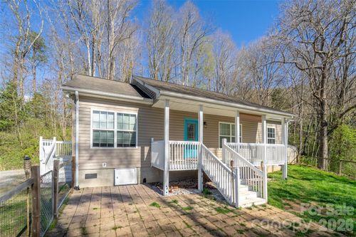 138 Elm St, Sylva, NC, 28779-6797 | Card Image