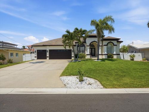 109 16th St, BELLEAIR BEACH, FL, 33786-3309 | Card Image