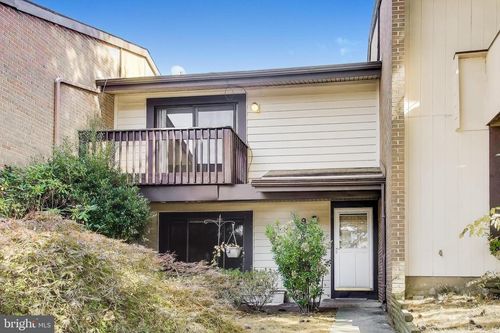 9040 Centerway Rd, GAITHERSBURG, MD, 20879-1811 | Card Image