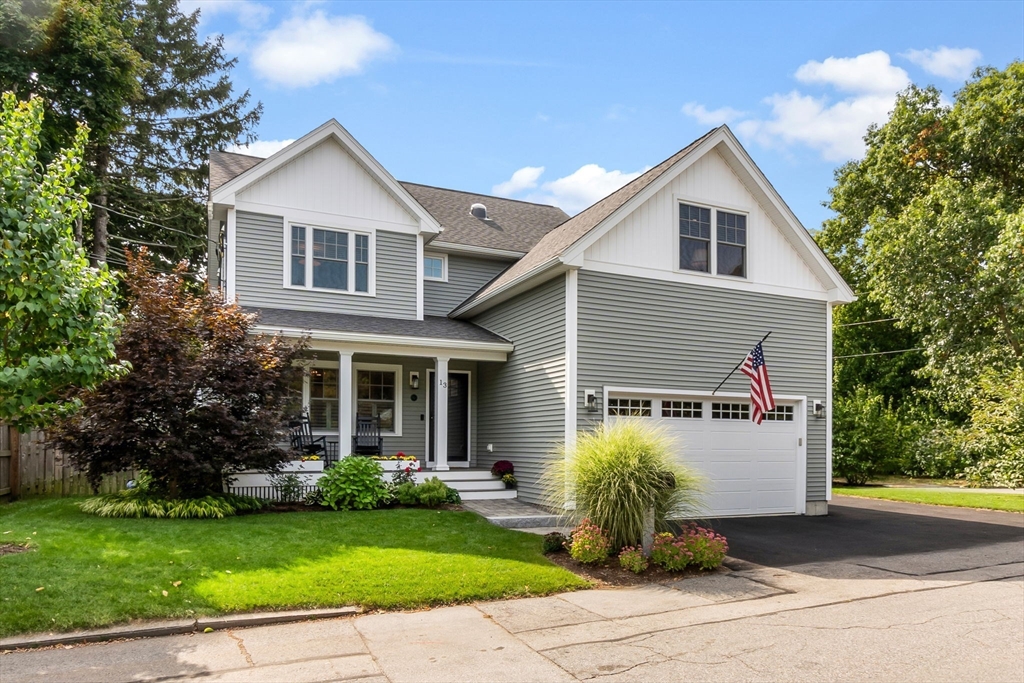 Sylvester St, Newburyport, MA 01950