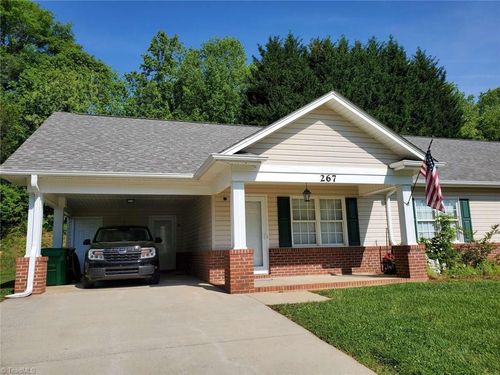 267 S Boyles St, Pilot Mountain, NC, 27041-8530 | Card Image