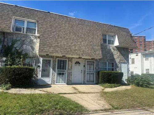 a-137-14 167 Street, New York, NY, 11434 | Card Image