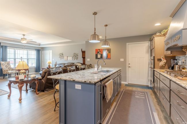 B - 5322 Dauby Dr, Condo with 3 bedrooms, 2 bathrooms and null parking in Evansville IN | Image 11