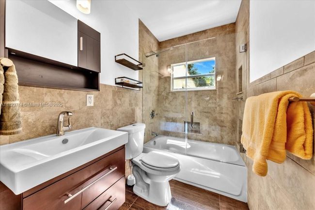 7341 Sw Sw 64 Court, House other with 3 bedrooms, 2 bathrooms and null parking in South Miami FL | Image 21