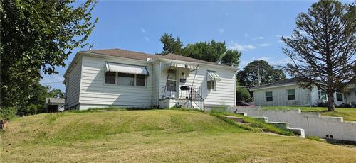 1304 S 8th St, Atchison, KS, 66002-3007 | Card Image