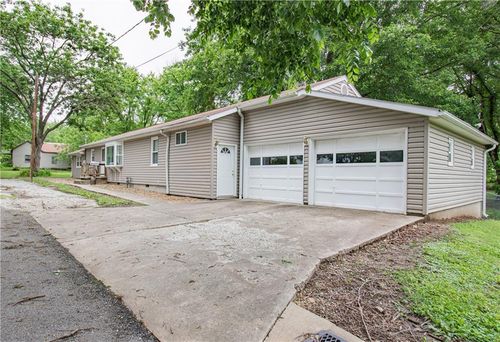 218 Century Street, Windsor, MO, 65360 | Card Image