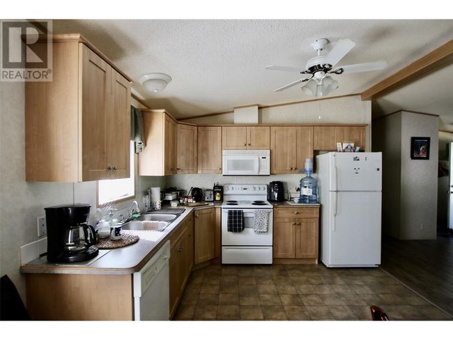 16 Pinewood Pl, House other with 3 bedrooms, 2 bathrooms and null parking in Tumbler Ridge BC | Image 13