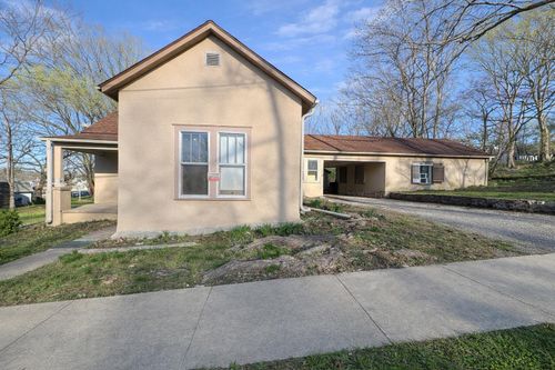 408 Walnut St, West Plains, MO, 65775-3519 | Card Image