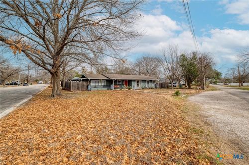 1233 Orange St, Lockhart, TX, 78644-2419 | Card Image