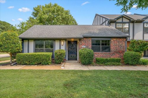 968 Rustling Oaks Cir, Memphis, TN, 38117-5617 | Card Image